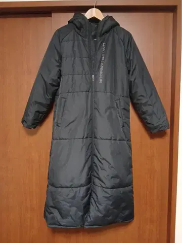 UNDER ARMOUR 롱 코트 벤치 코트 블랙