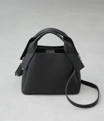 [ WEB 한정판 ] 아웃 핸들 디자인 토트백