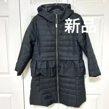 후드 부착 페플럼 디자인의 블랙 다운 재킷 L 사이즈