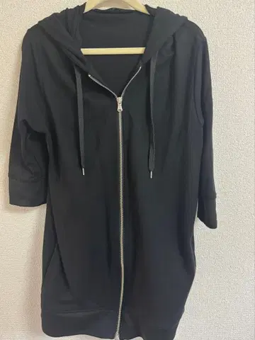 풀 집업 블랙 후드티 후드 부착