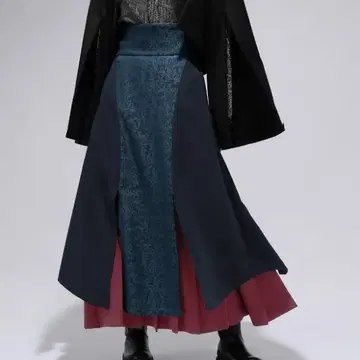 Ado hare 콜라보 스커트