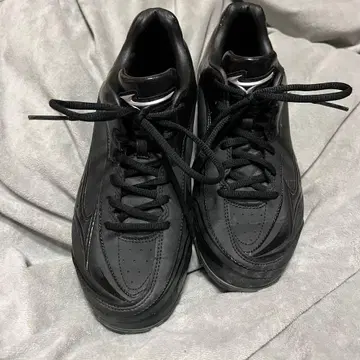 미즈노 스파이크 슈즈 블랙