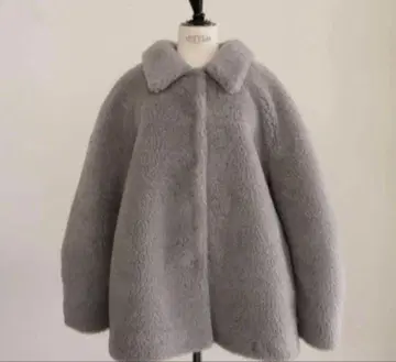 [ OHGA ] 새상품급 그레이 무스탕 코트 M