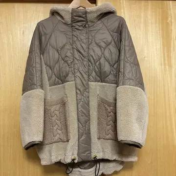 trois 후드 부착 퀼팅 & 보아 자켓