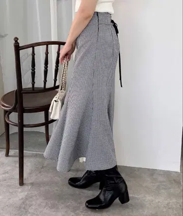 INGNI 백 레이스업 머메이드 스커트