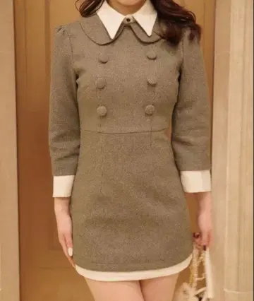 그레이 계열 체크 무늬 미니 원피스