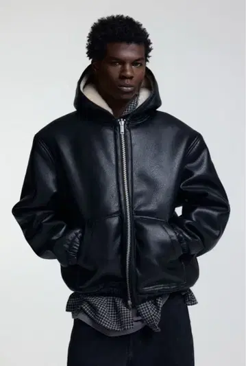 후드 부착 2way 블랙 가죽 자켓