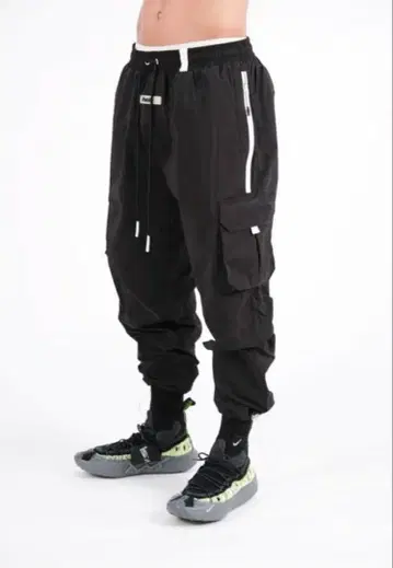 PVOT 프리미엄 나일론 팬츠 (블랙)