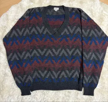 새상품급 Neiman Marcus V넥 버진 울 니트