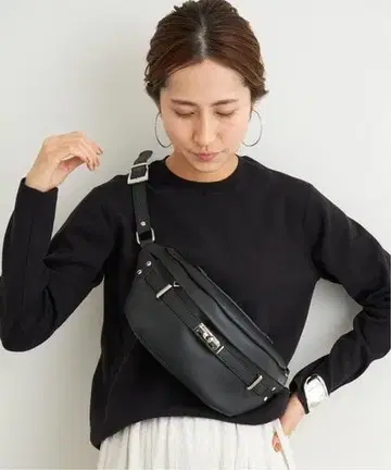 바디백 힙백 AULENTTI 오우렌티 블랙 framework