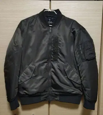 플러스J MA1 블루종 하이브리드 오버 사이즈 다운 유니클로