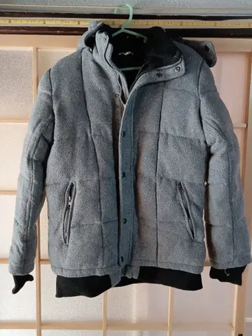 그레이 퀼팅 자켓 탈부착 후드 부착