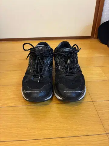 영국군 러닝화 UK 9 블랙/그레이