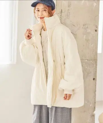 [ 미사용 새상품 ] studio CLIP 패딩 드로스트 코트