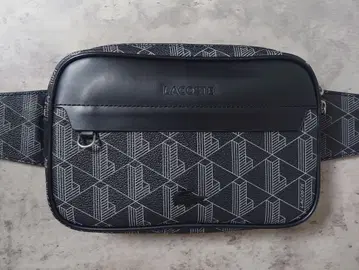 LACOSTE 라코스테 더 블렌드 모노그램 바디백