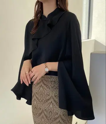 [ 미사용, 설명란 필독 ] JUNOAR 블라우스 블랙 긴팔 프릴