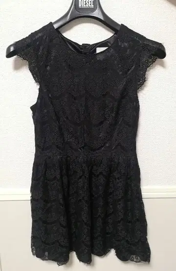 아이래쉬 레이스 슬리브리스 미니 원피스