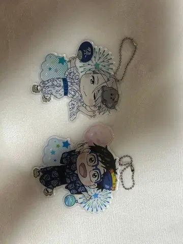 유리!!! on ICE 아크릴 키링 2개 세트