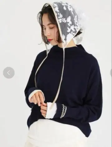 BABYLONE 라운드 숏 니트 네이비