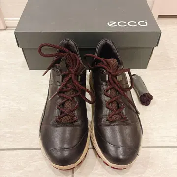 새상품급 ECCO 보르도 천연 가죽 스니커즈 35 사이즈