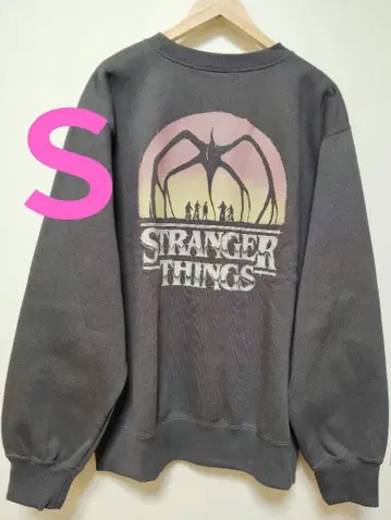 GU 기묘한 이야기 헤비웨이트 맨투맨 미지의 세계 그레이 S