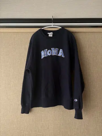 Champion MoMA 맨투맨 네이비 (M 사이즈)