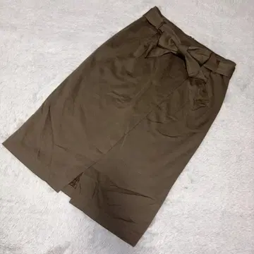 [컨디션 최상] 그린 라벨 릴랙싱(36) 타이트 미디 스커트 카키