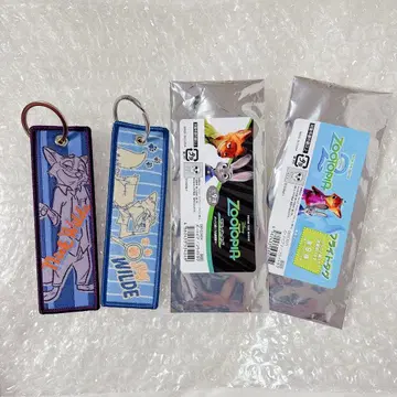 새상품 주토피아 플라이트 택 닉 세트