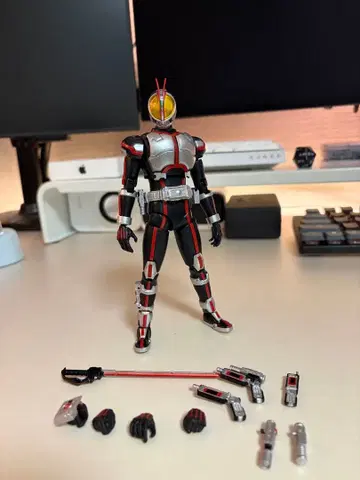 진골조형 가면라이더 파이즈