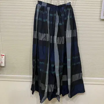 Libra Cue 리브라큐 네이비 계열 플리츠 롱 스커트