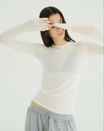 클라네 COMFORTABLE CREW NECK TOPS