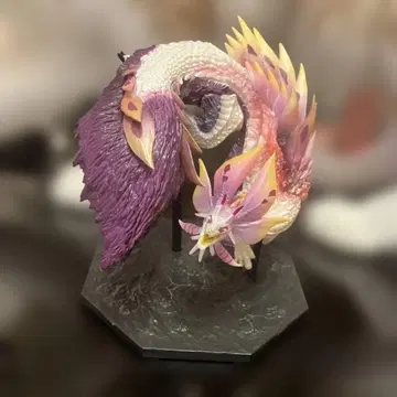 몬헌 타마미츠네 피규어