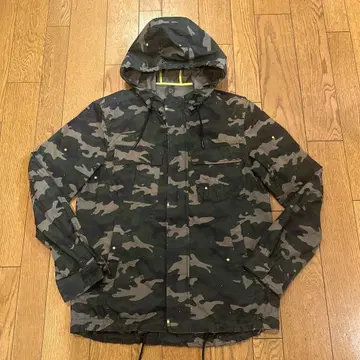 SISLEY 카모플라쥬 후드 부착 마운틴 후드티