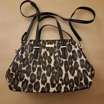 레오파드 무늬 숄더백