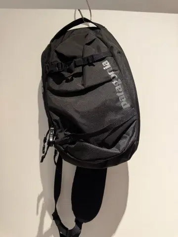 [새상품급] 파타고니아 아톰 슬링 8L 블랙