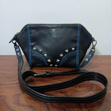 12-185 ANNA SUI 안나수이 숄더백 스터드