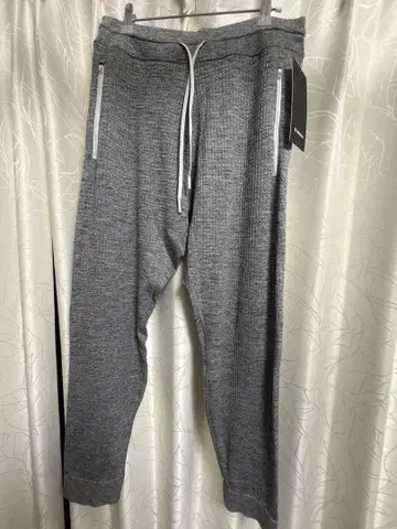 [새상품] LULULEMON 팬츠 M사이즈
