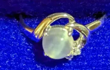 문스톤 화이트 골드 반지 KW14