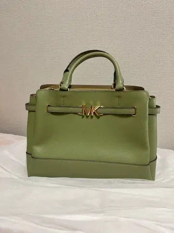 새상품 Michael Kors 올리브 그린 토트백