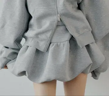 CHICO 맨투맨 벌룬 미니 스커트