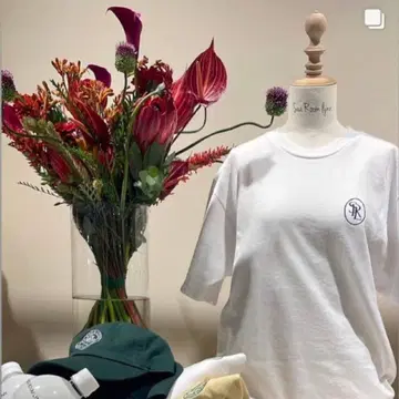 새상품 SeaRoomlynn x LAA 엠블럼 티셔츠 화이트