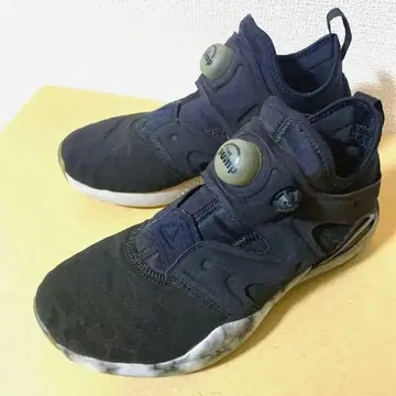 컨디션 최상 Reebok 펌프 퓨리 슬립온 블랙 23.0cm