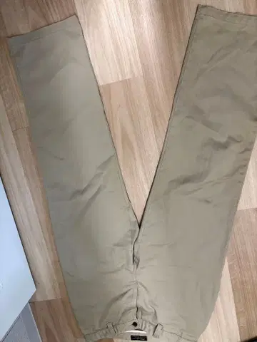 에디 바우어 베이지 치노 팬츠