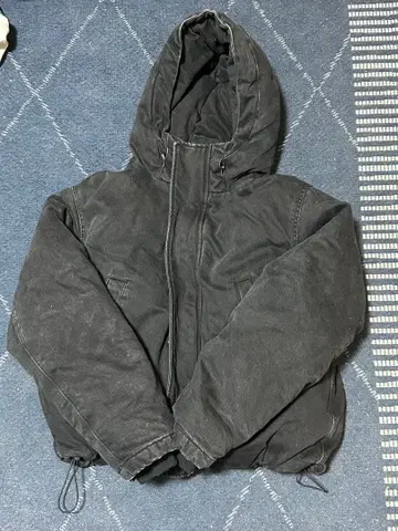 ZARA 후드 부착 다운 자켓 블랙