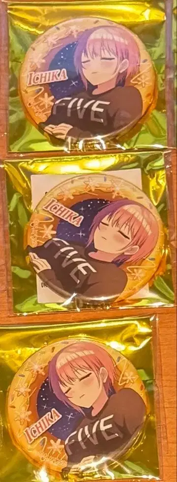 5등분의 신부 난로 옆에서 나카노 이치카 캔뱃지