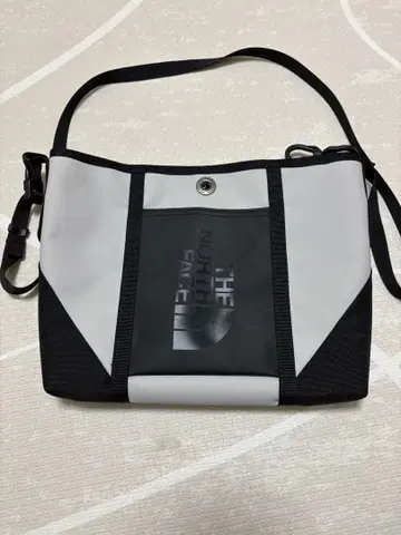 THE NORTH FACE 숄더백 화이트/블랙