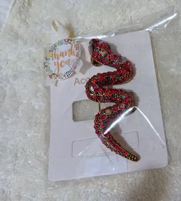 뱀 비쥬 장식 브로치