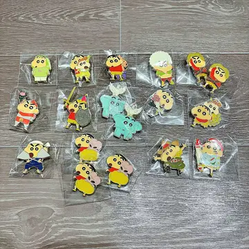 짱구는 못말려 30주년 기념 핀 배지