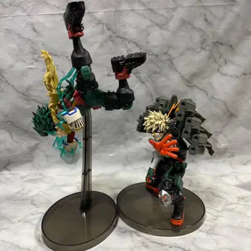 히로아카 데쿠 바쿠고 피규어