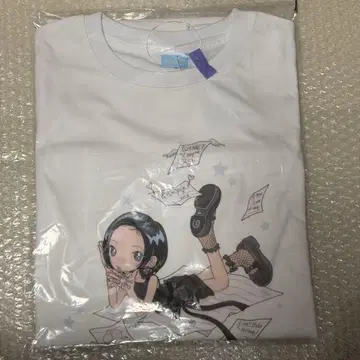 Hearts2Hearts 지우 티셔츠 FOCUS